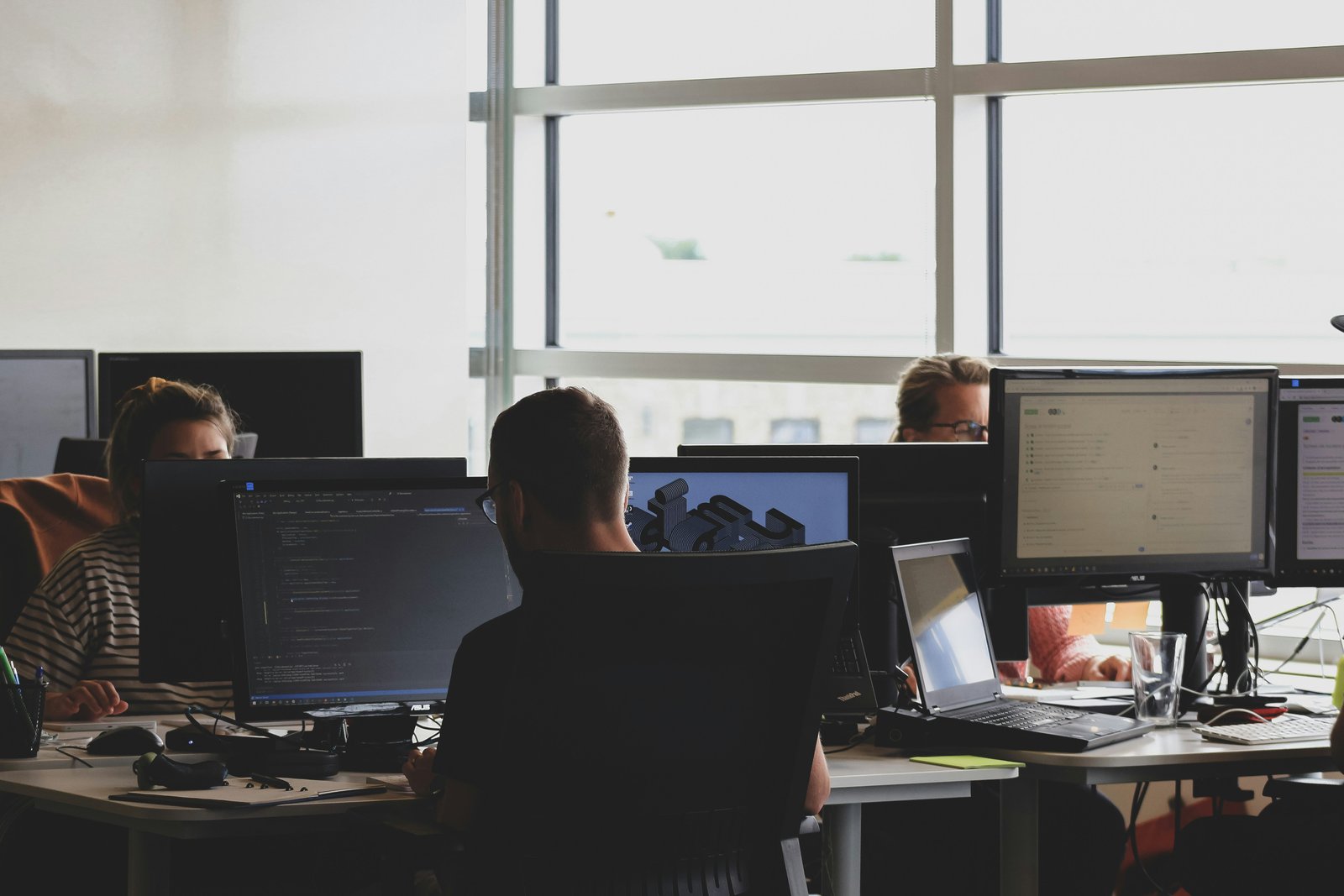 compagnons-Fa9b57hffnM-unsplash